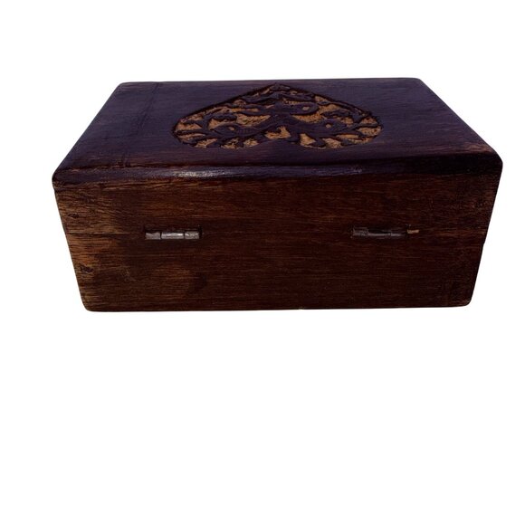 Vintage Hand Carved Wooden Heart Box, Dark Stained Trinket Jewelry Keepsake Stor - Picture 6 of 10